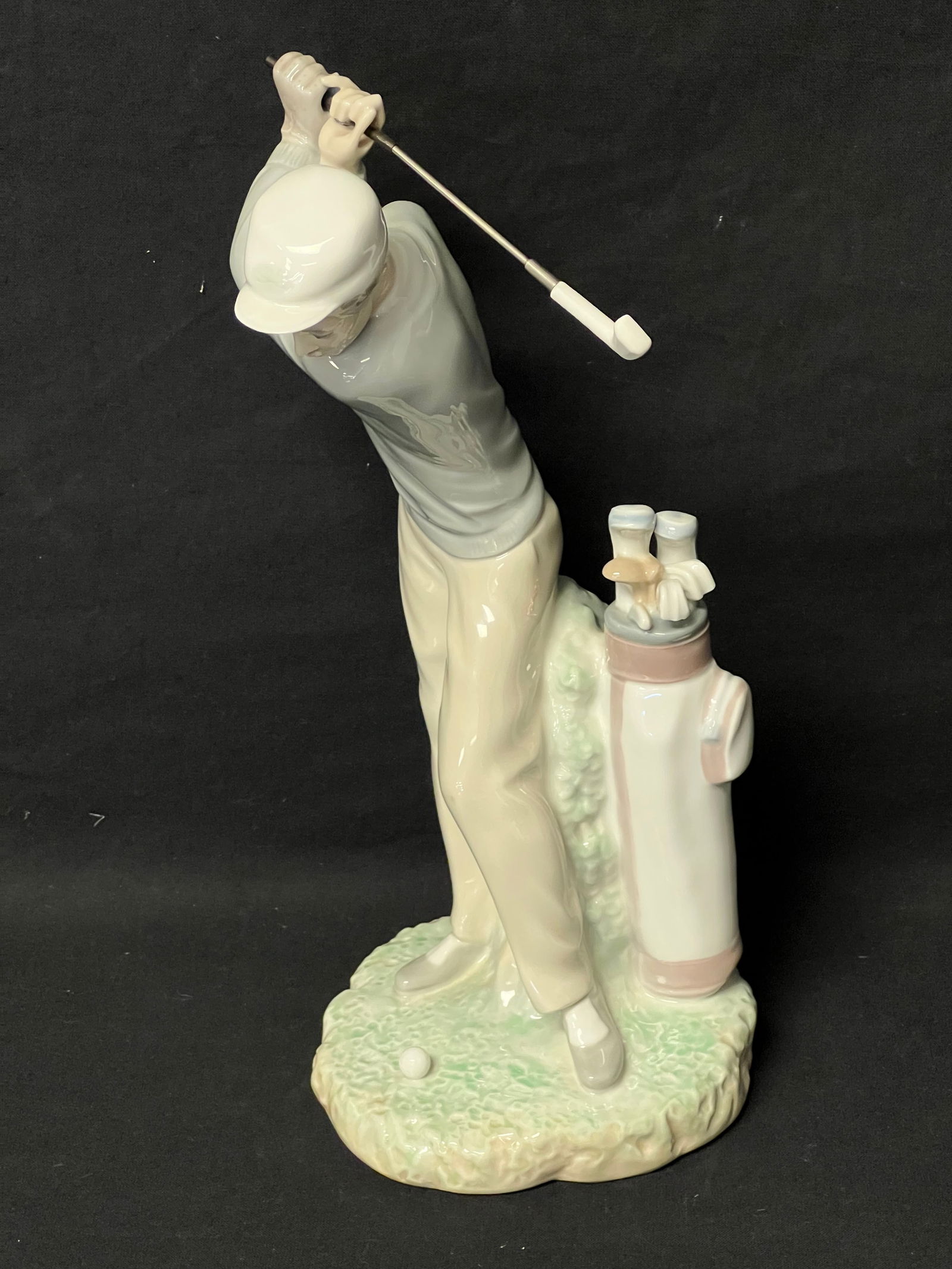 Signed Lladro Golfer 11''T by Jose Lladro - Hallmarked & Signed (1 of 5)