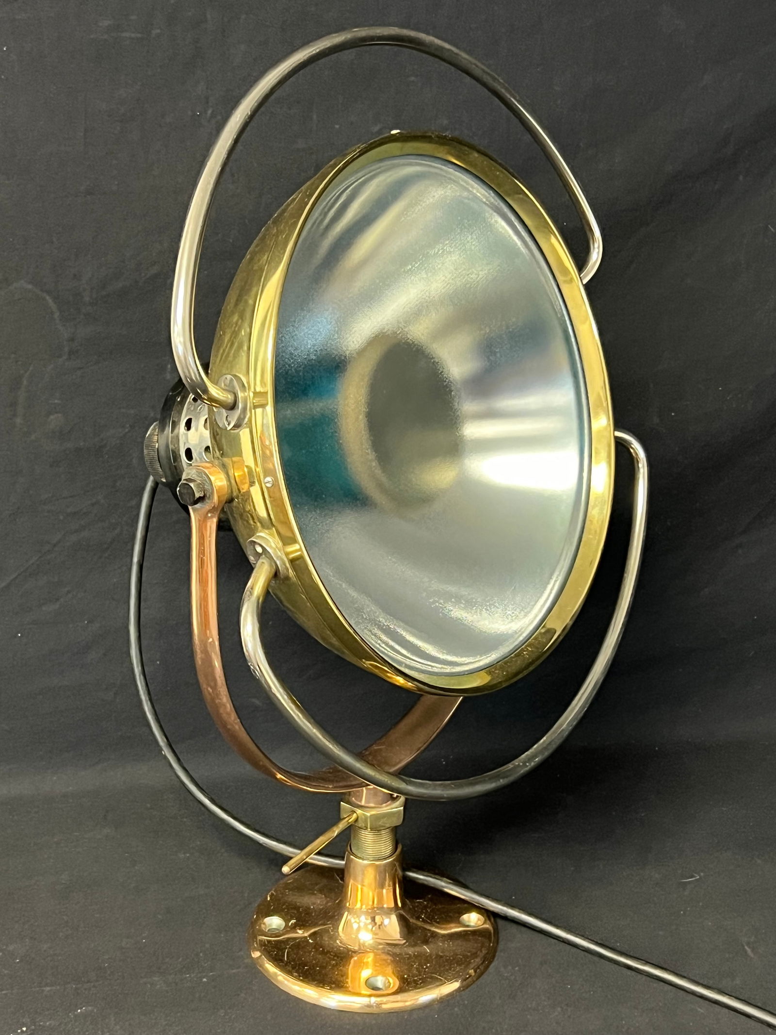 Castle Light Surgical Denist Light Type 801 - Movable Light w/ Stand (Works) (1 of 7)