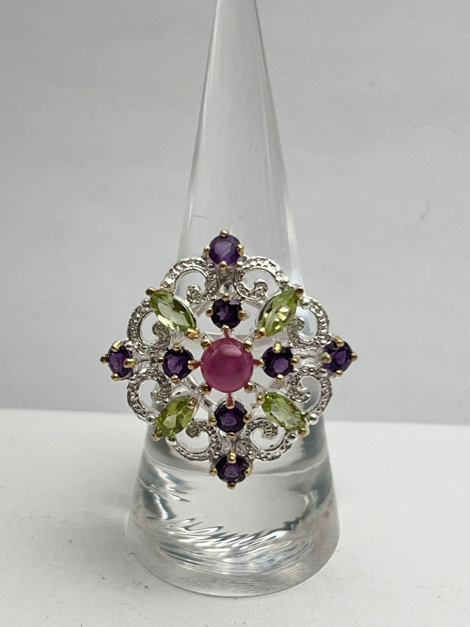 Sterling Silver Pink Star Sapphire Ring, Sz 8 - Sterling Pink Star Sapphire w/ Surrounding Peridot & (1 of 3)