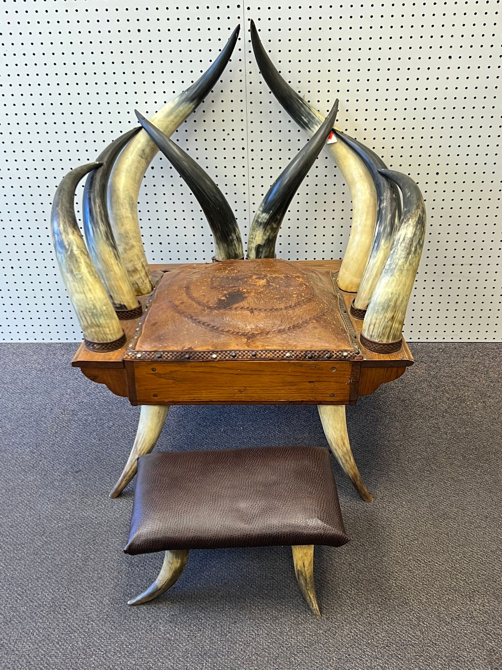 Atq Western Steer/ Cow Horn Chair, Ottoman - Antique Chair 27'' x 22'' x 38.5'' , Ottoman 17'' x (1 of 4)