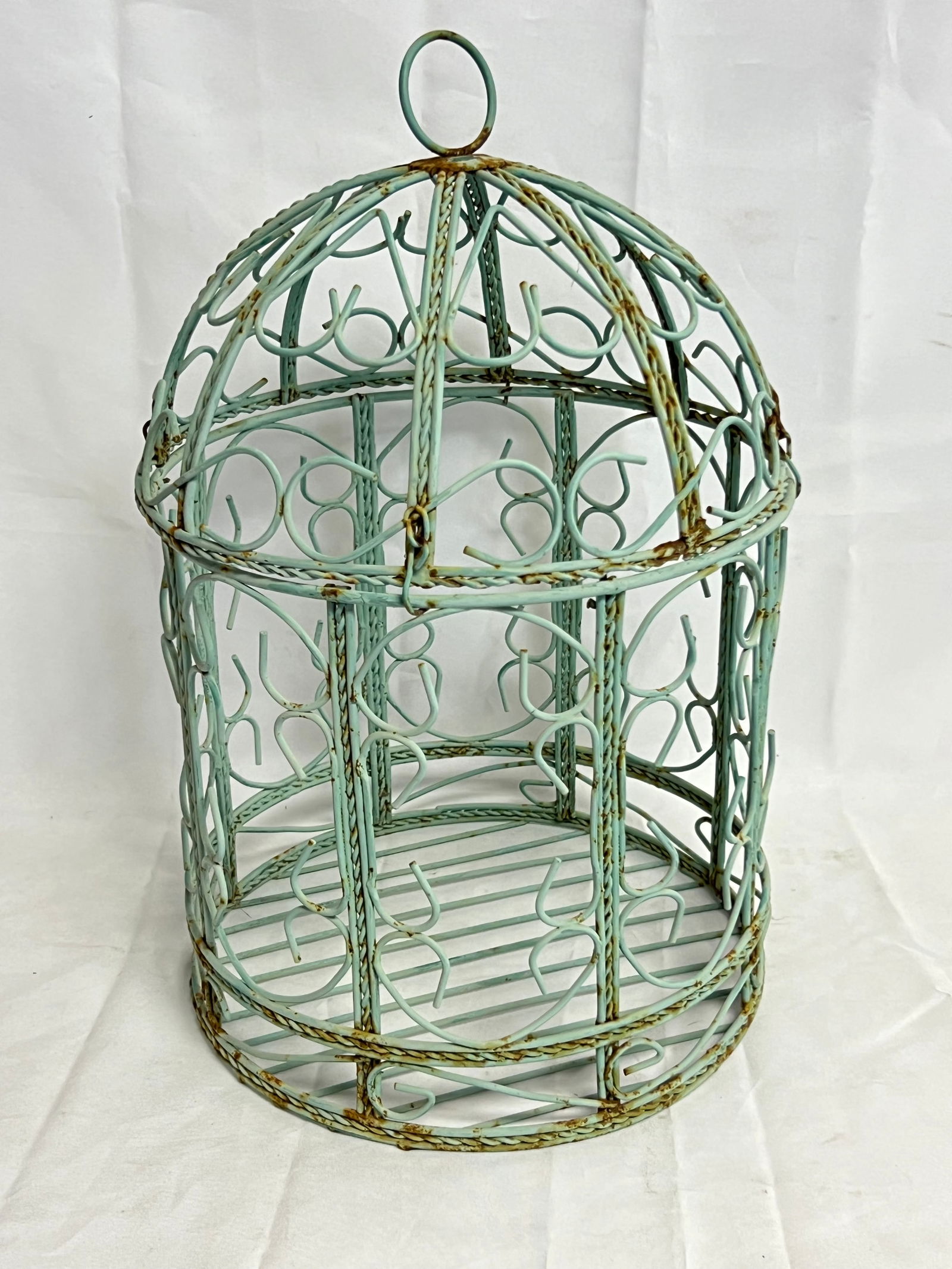Metal Wire Hanging Cage 28.5''Cir. x 14''T (1 of 3)