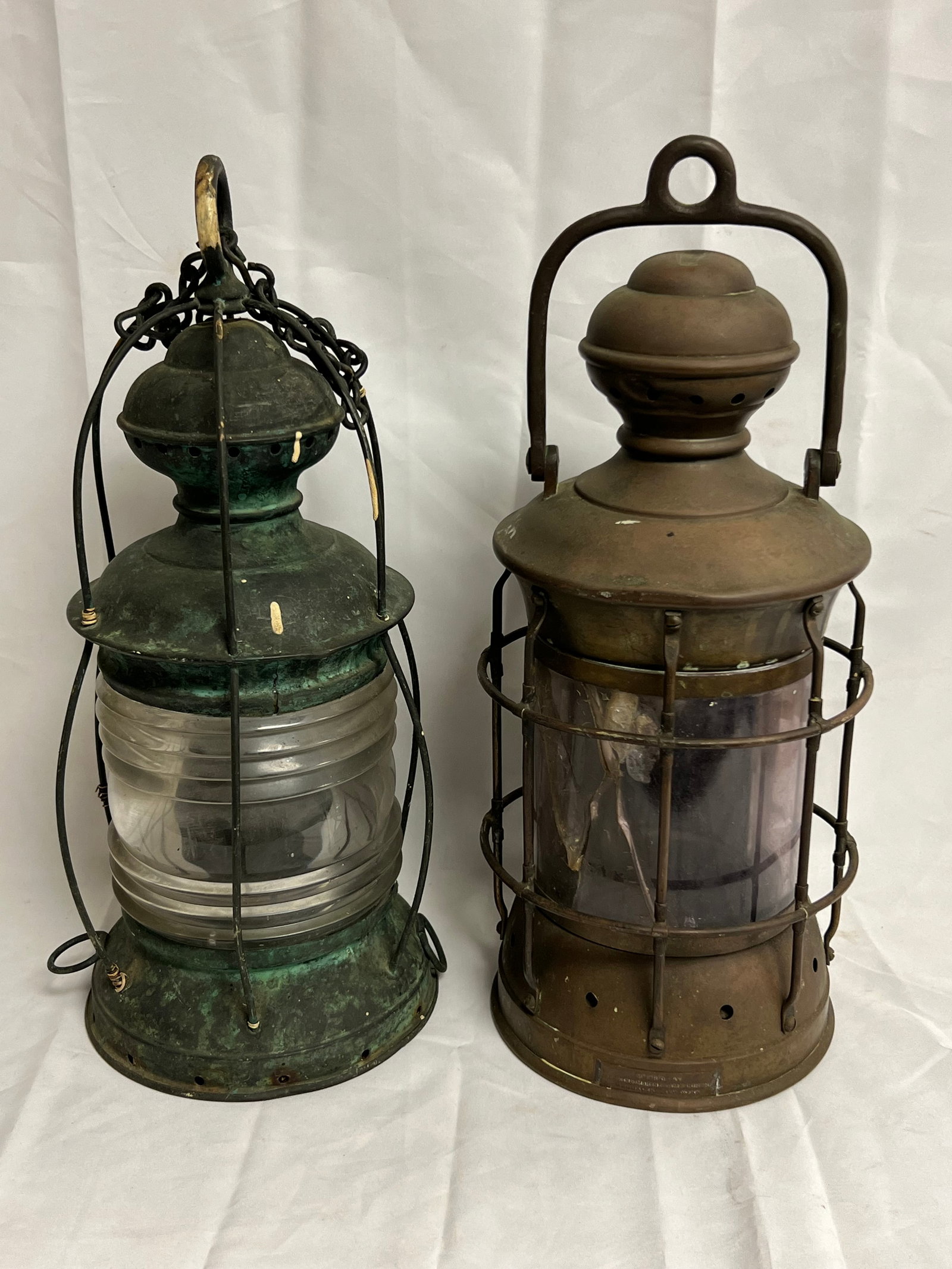 (2)Ships Lamps Perkins & Green - From Capitola Wharf House Restaurant - (See Photos for Condition): (2)Ships Lamps Perkins & Green - From Capitola Wharf House Restaurant - (See Photos for Condition)