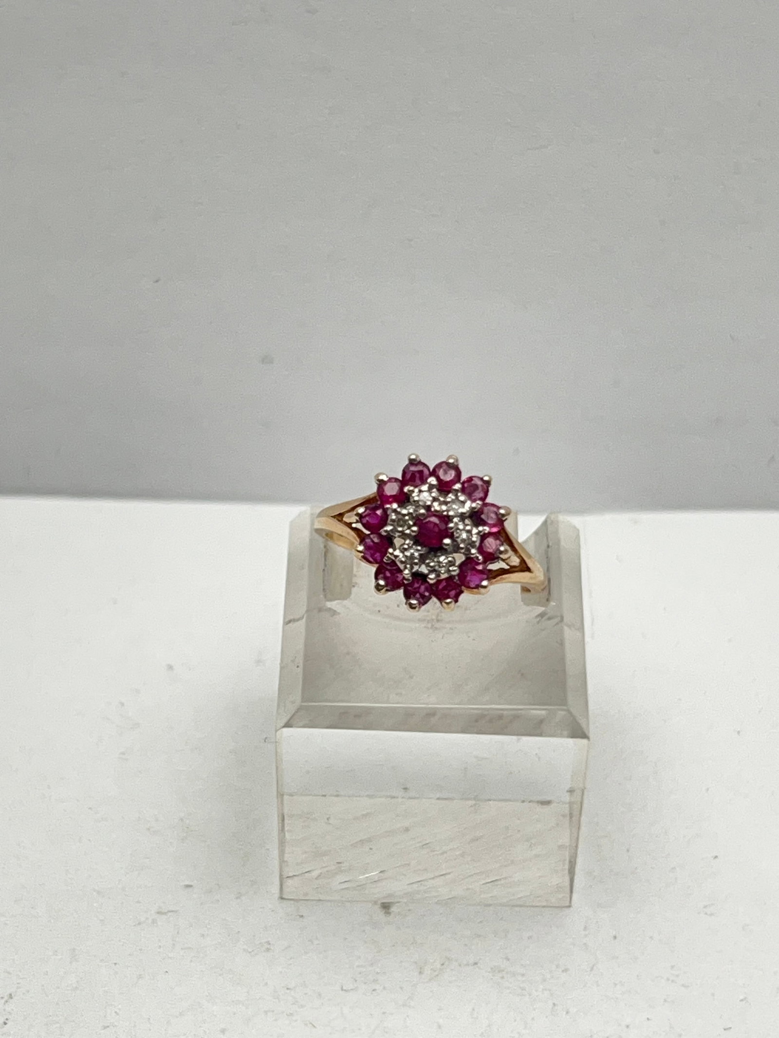10K Gold Vtg Ruby Diamond Ring, Sz 7.5 - TW 3.45g (1 of 4)