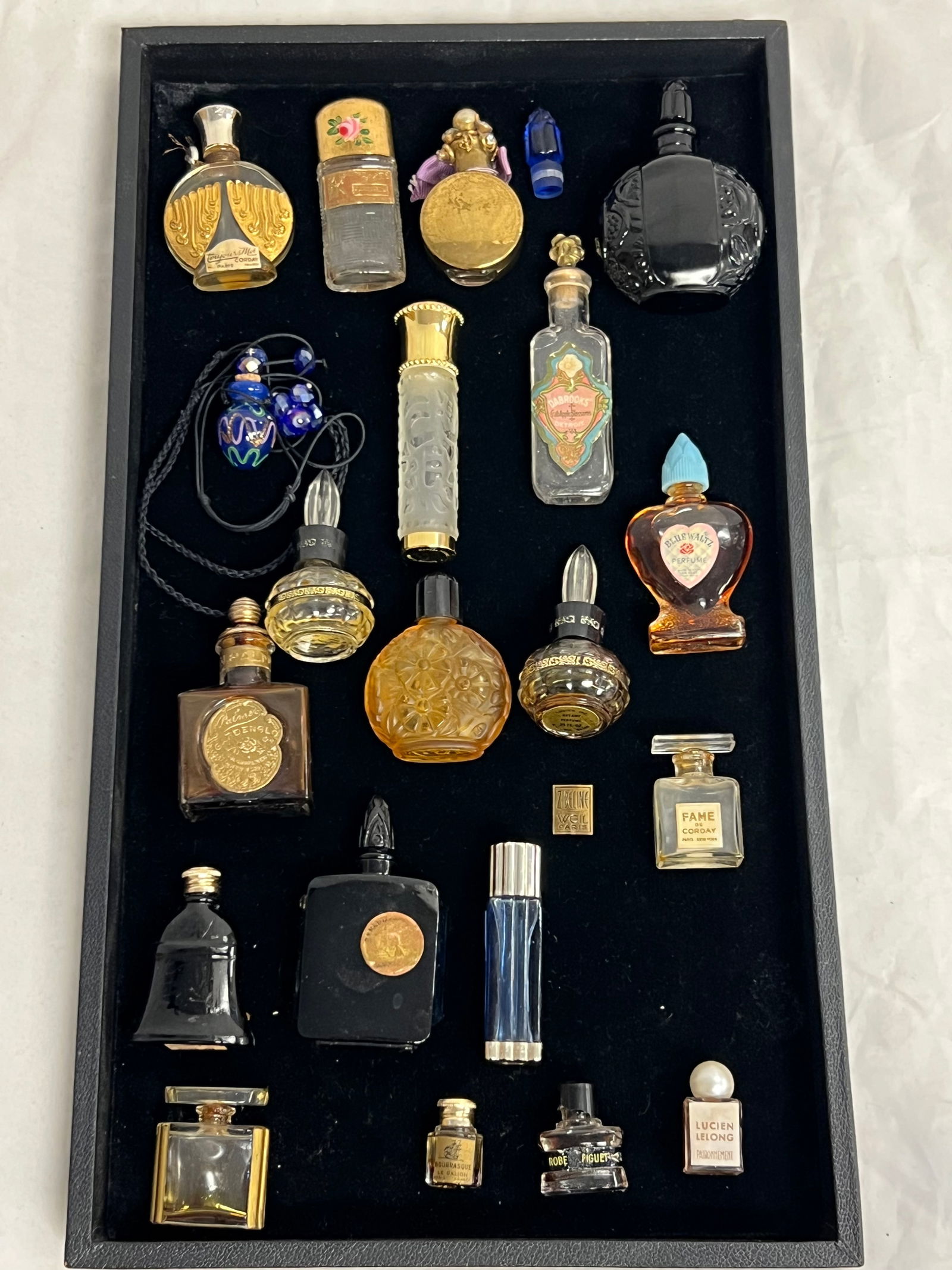 (20)Atq / Vtg Miniature Perfume Bottles - Asst Makers & Styles - Sizes .75'' - 3'' (1 of 4)