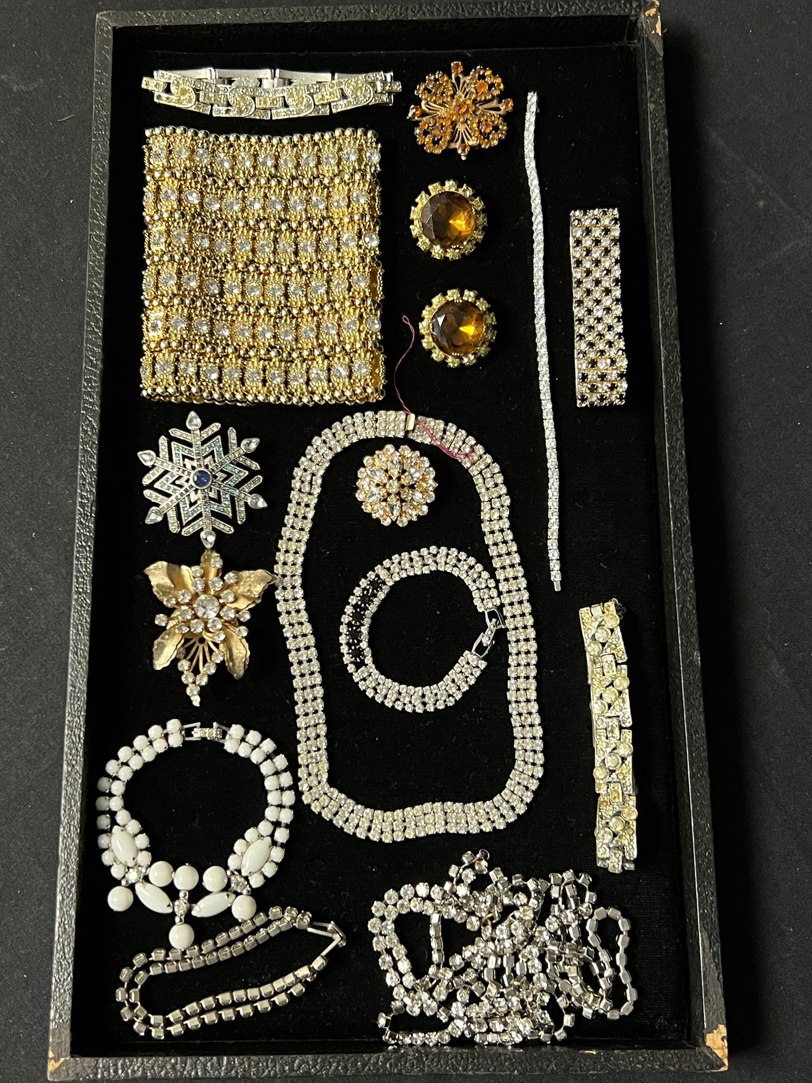 15pcs. Vintage Rhinestone Jewelry - Necklaces, Cuff, Earring Set, Brooches, Bracelets (See Photos (1 of 4)