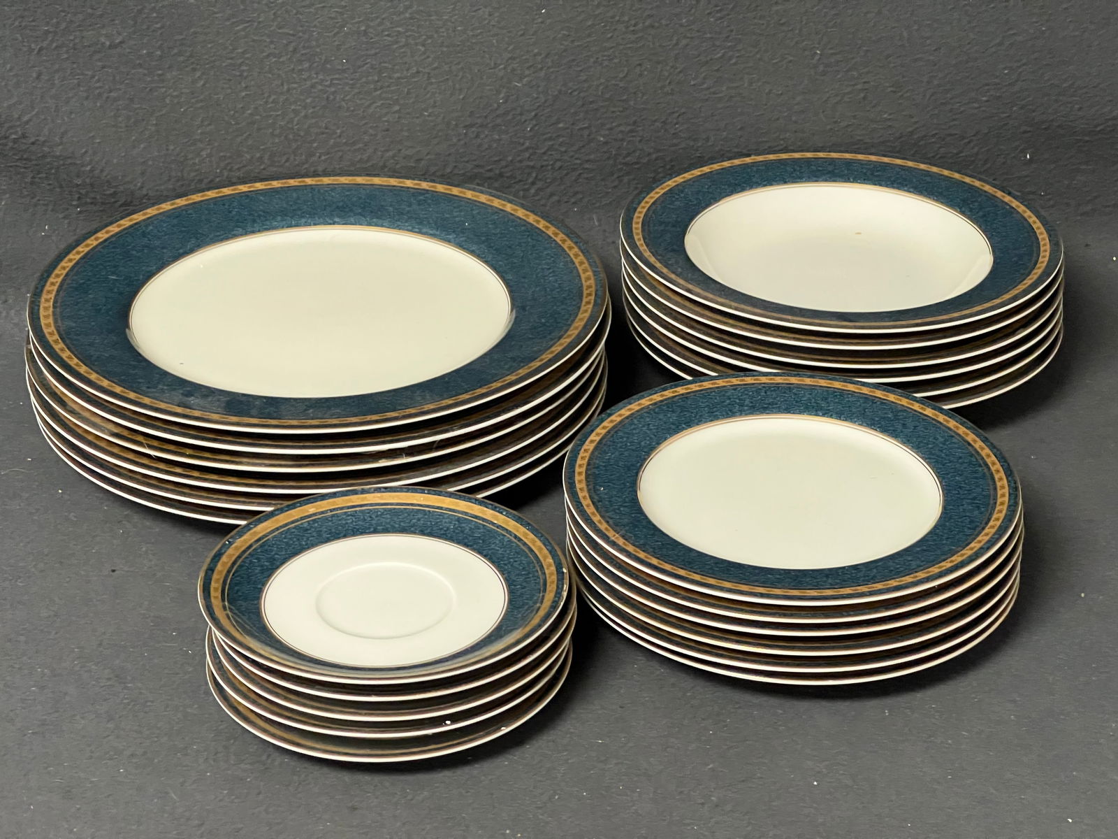 24pcs Mikasa Grande ''Ivory'' Pattern China - Imperial Lapis L2826 - (6)Dinner Plates 10.5'' , (1 of 4)