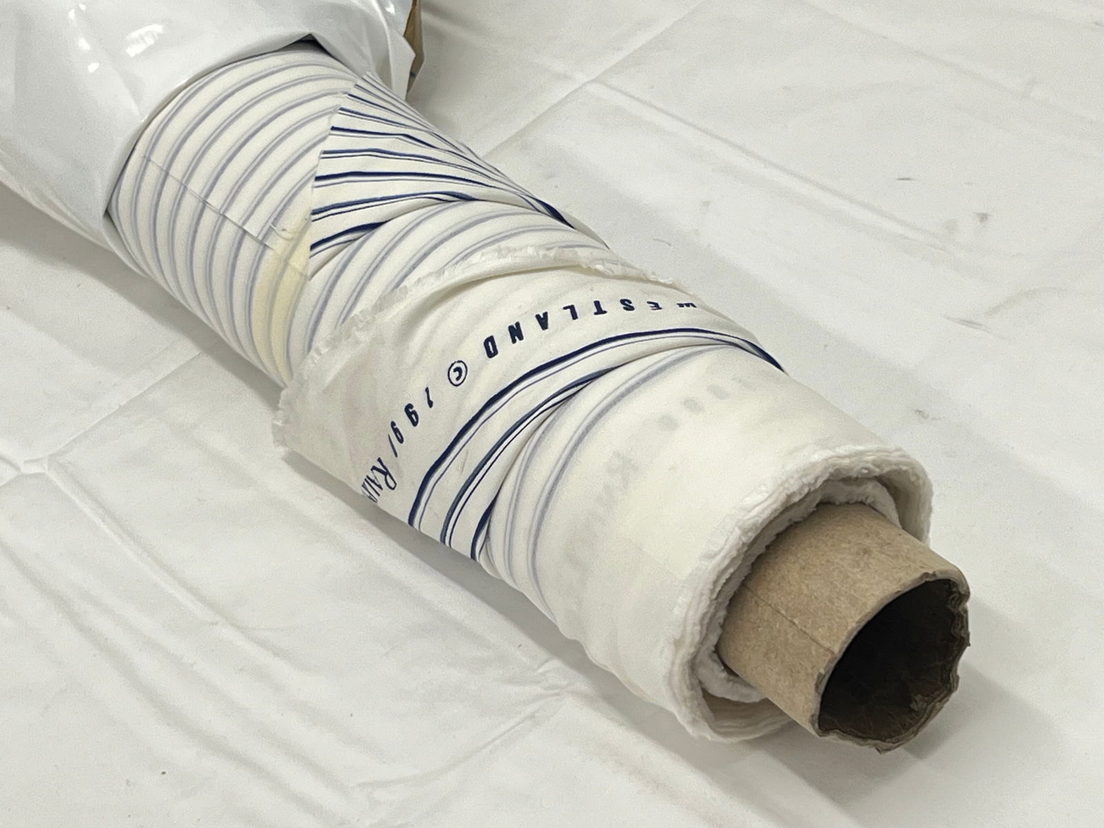 Ralph Lauren 1990 Westland Blue White Fabric - Unknown Length of Bolt: Ralph Lauren 1990 Westland Blue White Fabric - Unknown Length of Bolt