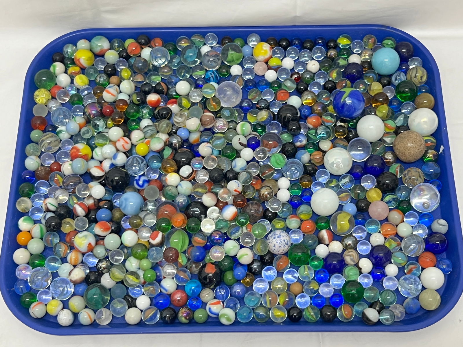 600+ Asst Vintage Marbles - Various Sizes / Styles (1 of 6)