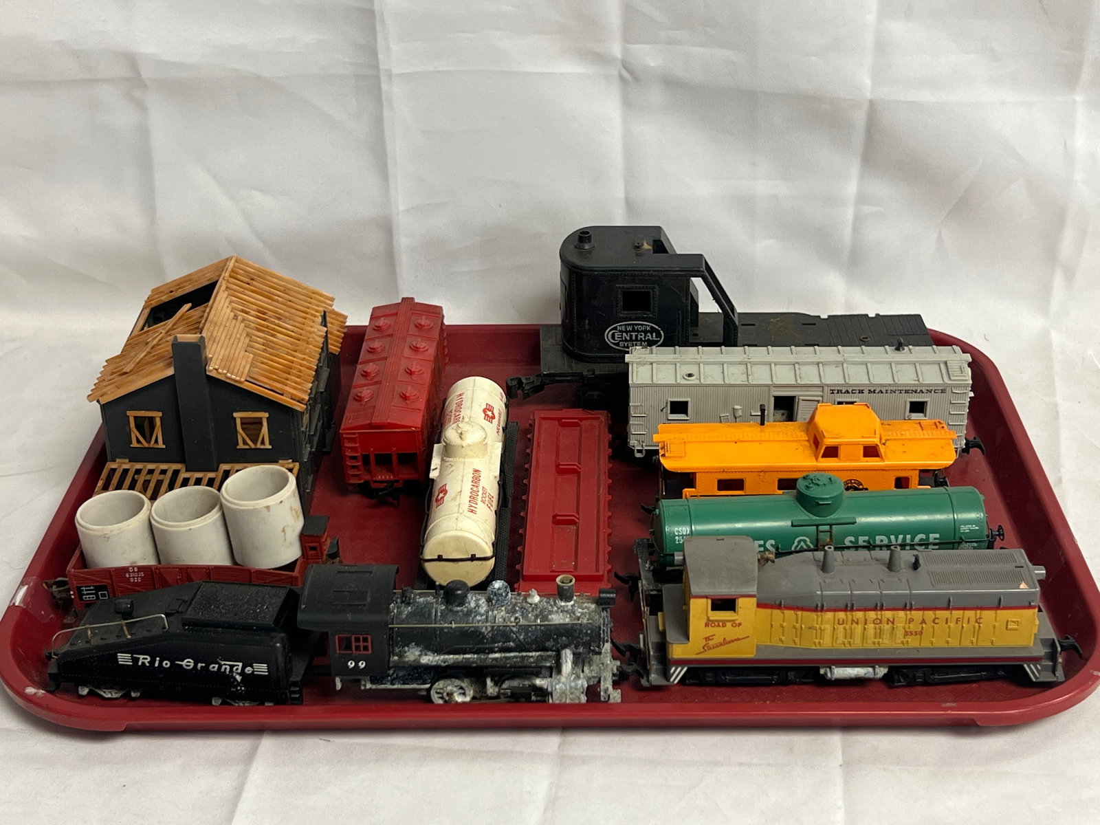 Ho Scale Engines & Cars - Revell + More (1 of 6)