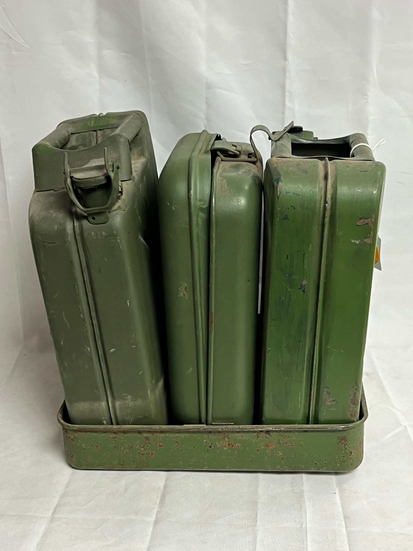 Vtg Military Kraftsoff 5 Liter Gas / Cleaning Kit - 3pc Motorcycle Kit w/ 5 Liter Gas Tanks + Middle (1 of 4)