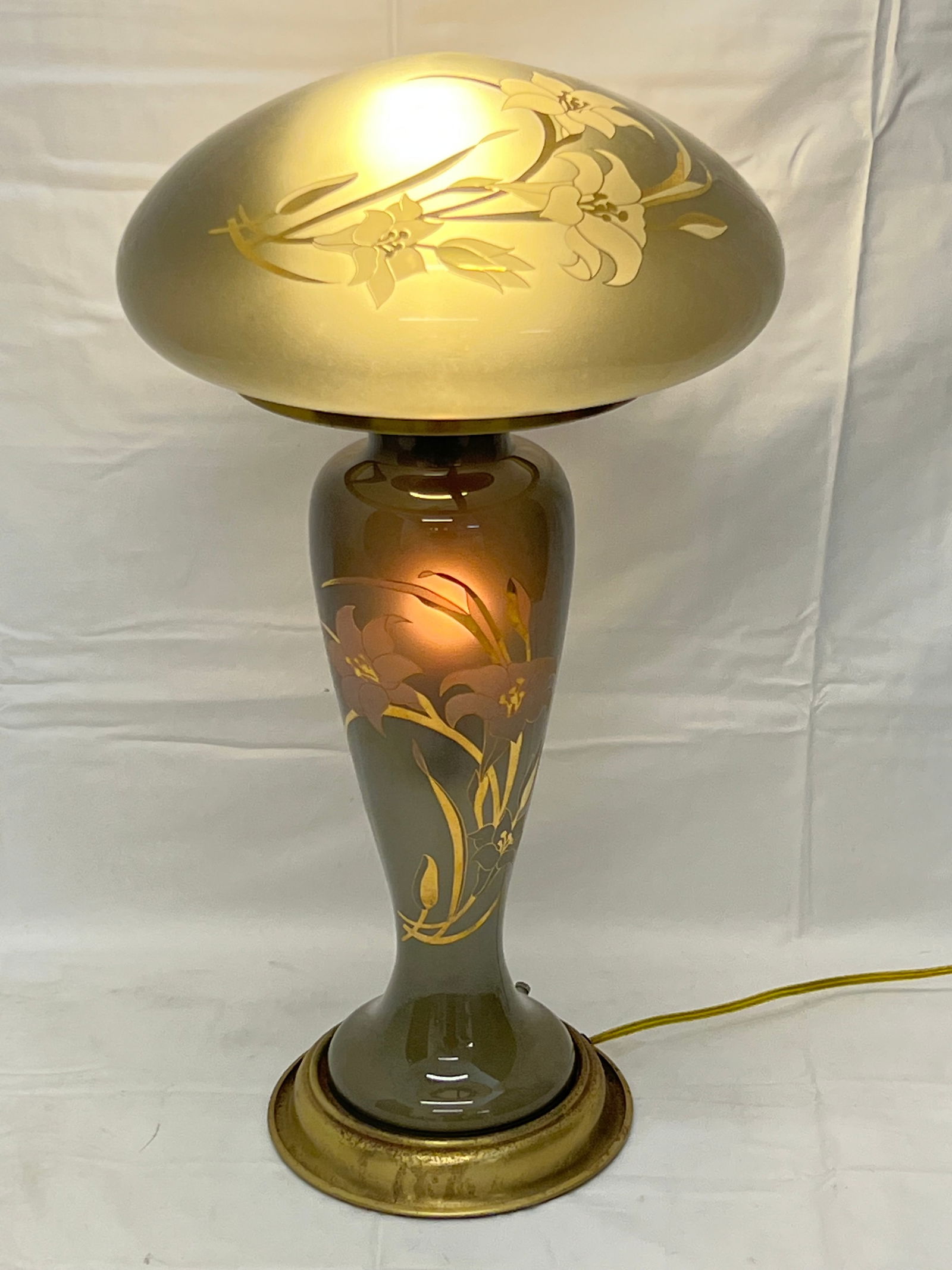 Art Nouvea Style Glass Table Lamp 2pc - Gray + Goldtone Colors, Approx. 11'' Shade w/ 20''T Lamp (1 of 6)
