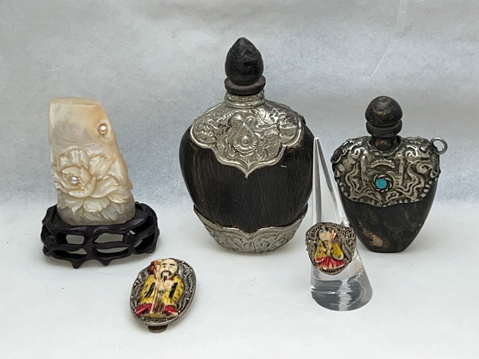 M.O.P. Snuff Bottle, Filagree Enamel Ring + Clip - Handpainted Asian Filagree Enamel Clip 1.5'' + (1 of 9)