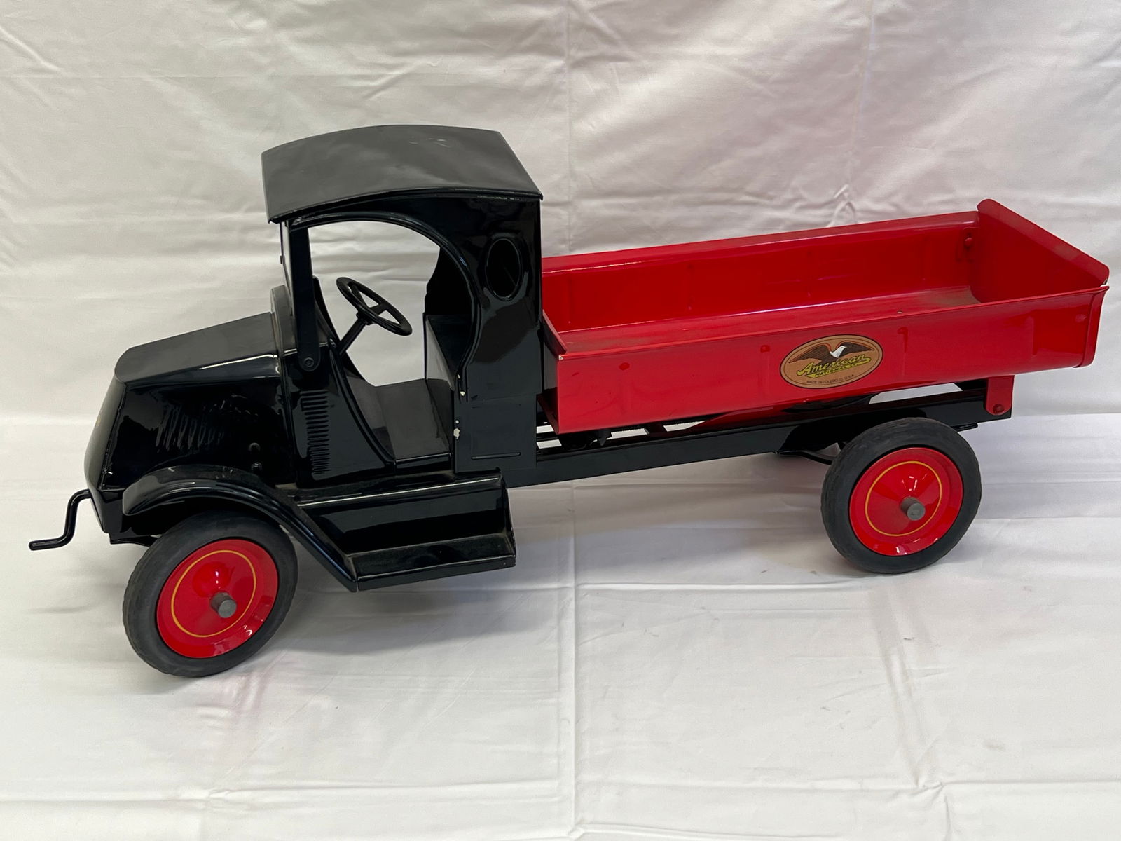 1920s American National Mack Crank Dump Truck - Pressed Steel Crank Front Rear Dump - Restored (1 of 7)