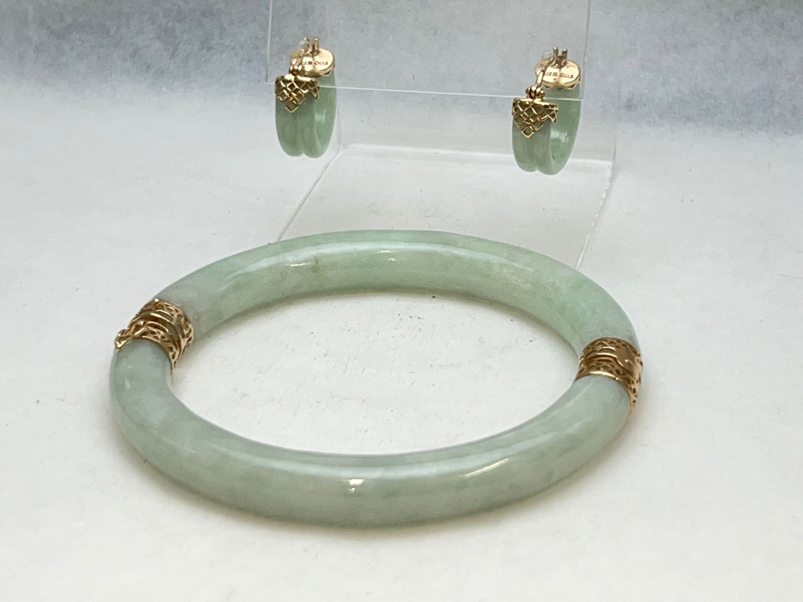 14K Gold Jade Bracelet + Hoop Earrings - Hallmarked 14K , Bracelet 3'' x 2.75'' + 14K Gold Earrings (1 of 6)
