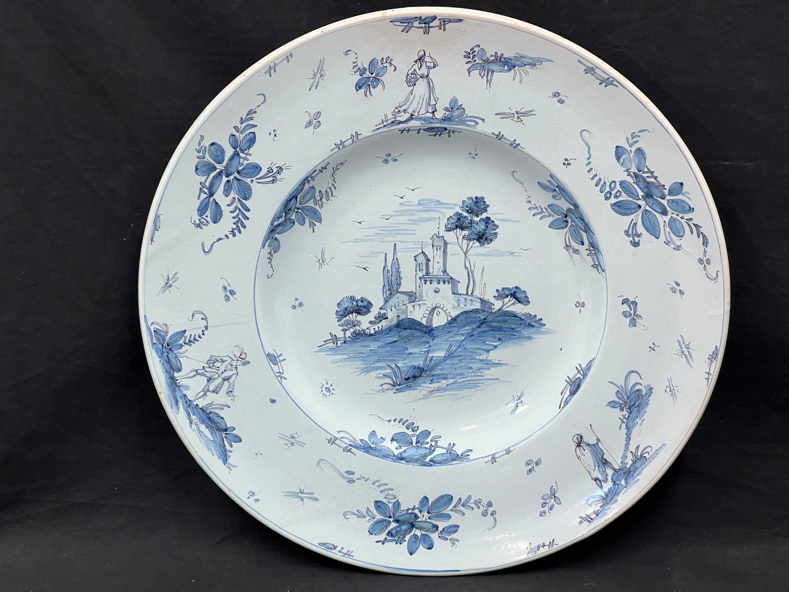 Italian Ceramic Wall Charger Plate 19.25''Diameter (1 of 6)