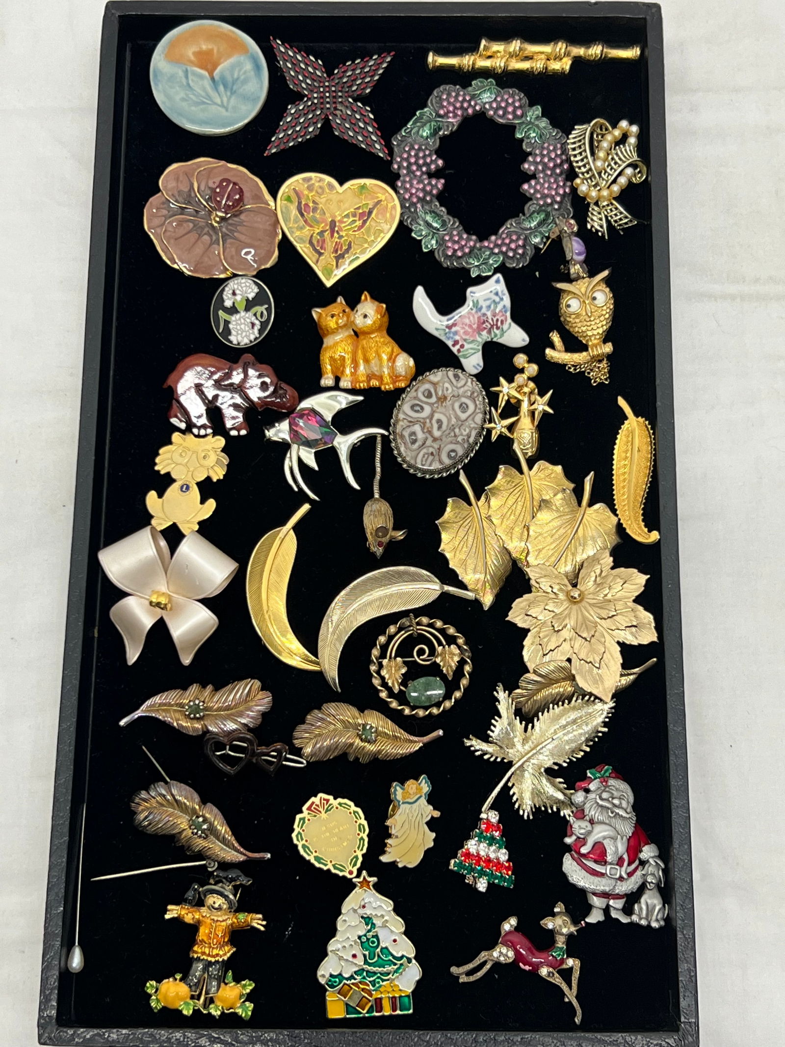 35+ Pcs Costume Pins / Brooches, Some w/ Stones - Christmas, Owl Pedant w/ Moving Eyes, Fish, Cats + (1 of 4)