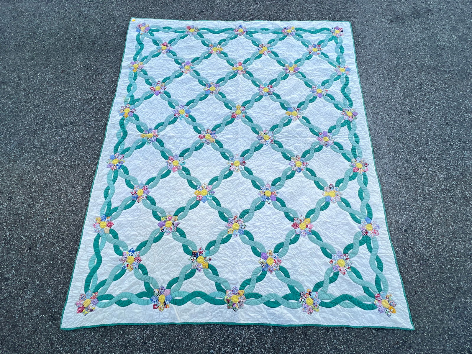 Vtg Handmade Quilt 5'9'' x 7'2'' (1 of 3)