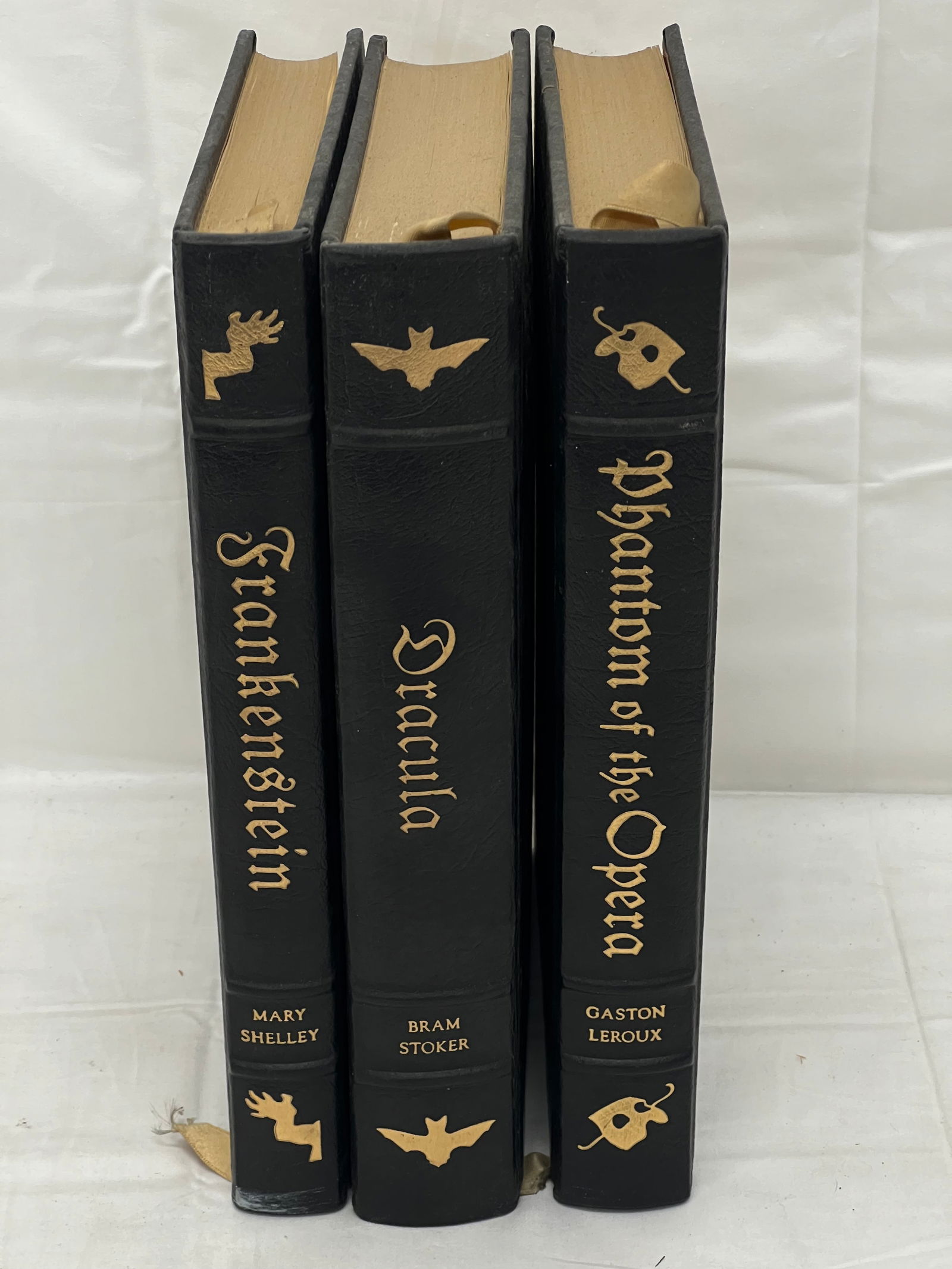 (3)Easton Press - Phantom Of Opera, Dracula, Frankenstein - All Leatherbound w/ Lining & Gold Guild (1 of 12)