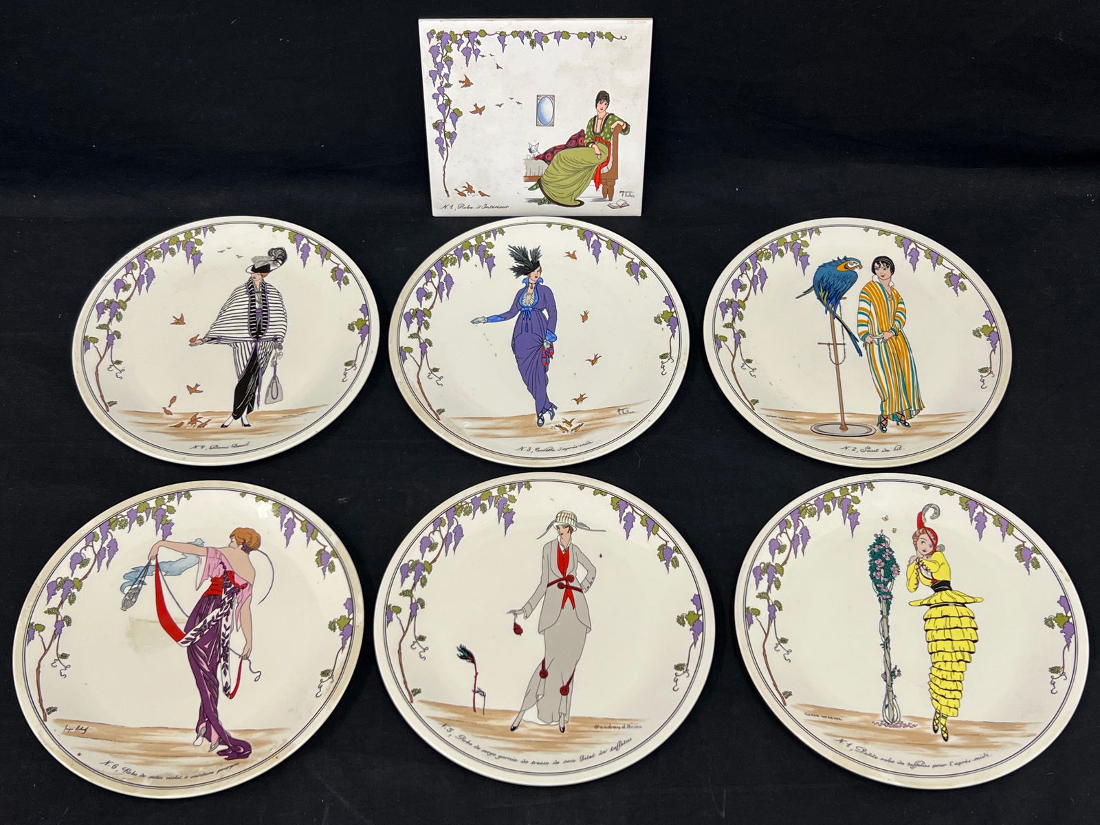 Villeroy & Boch Design 1900 Salad Plates, Tile - (6)Salad Plates 7.75'', (1)Tile 5.75'' x 5.75'': Villeroy & Boch Design 1900 Salad Plates, Tile - (6)Salad Plates 7.75'', (1)Tile 5.75'' x 5.75''