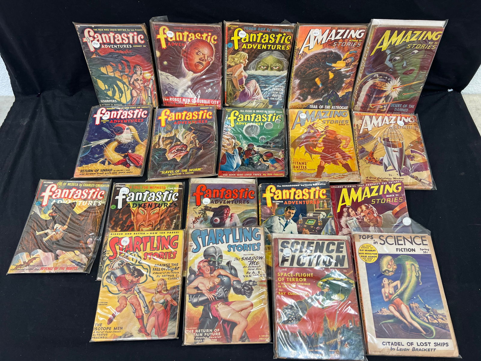(19)1940s-50s Pulp Magazine Comics - Fantastic Adventures, Amazing Stories, Startling Stories + More (1 of 9)