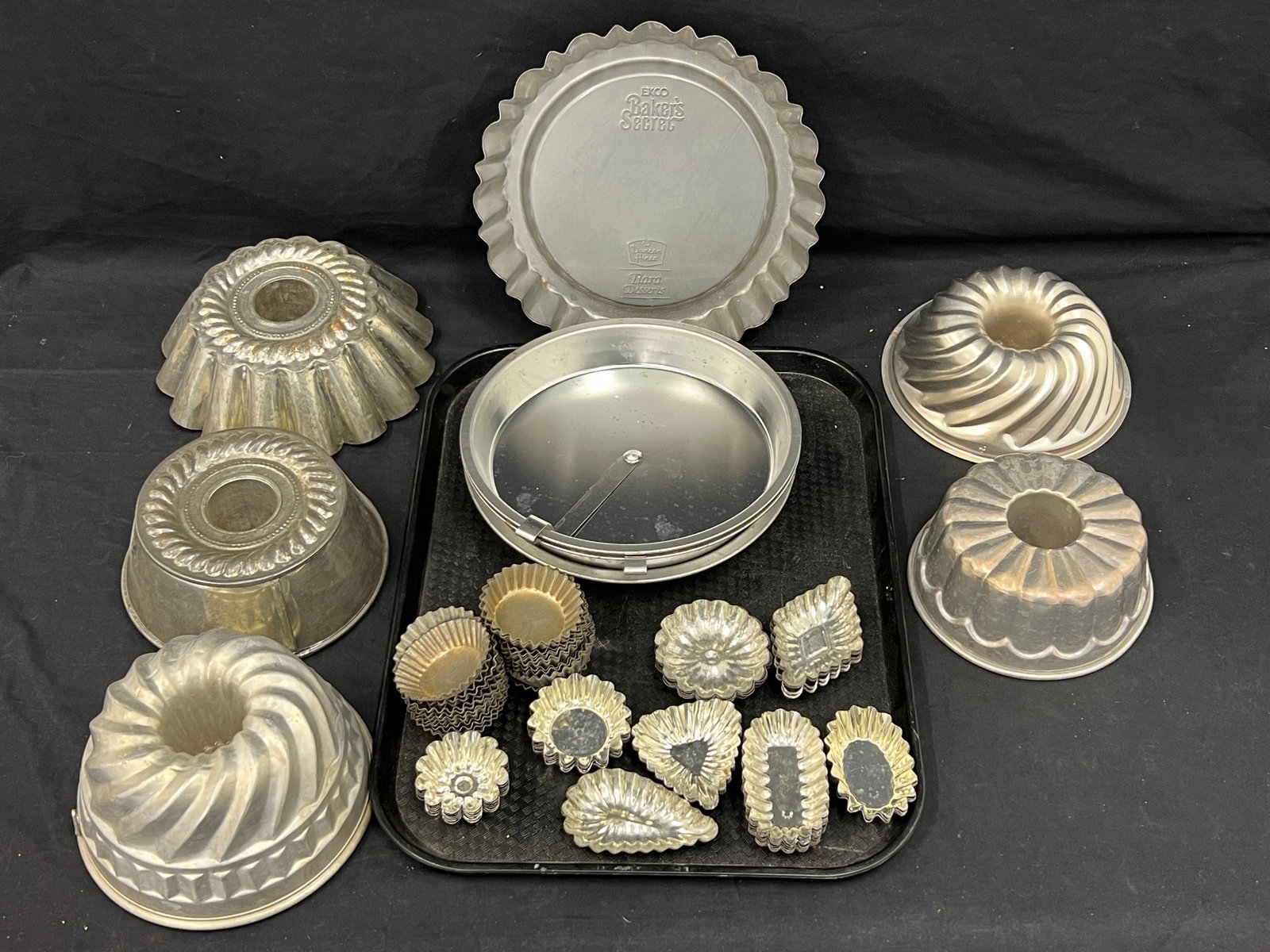 Asst Vtg Baking Items,Sweden Tin Molds, Bundt,More - Asst Baking Molds, Pans + More (1 of 6)