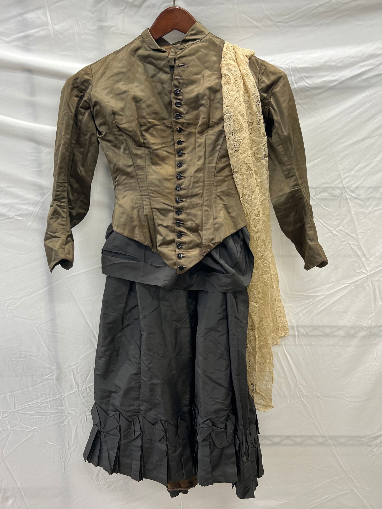 Victorian Mourning Dress w/ Lace Veil - Button Down Top Taffata Material (1 of 8)