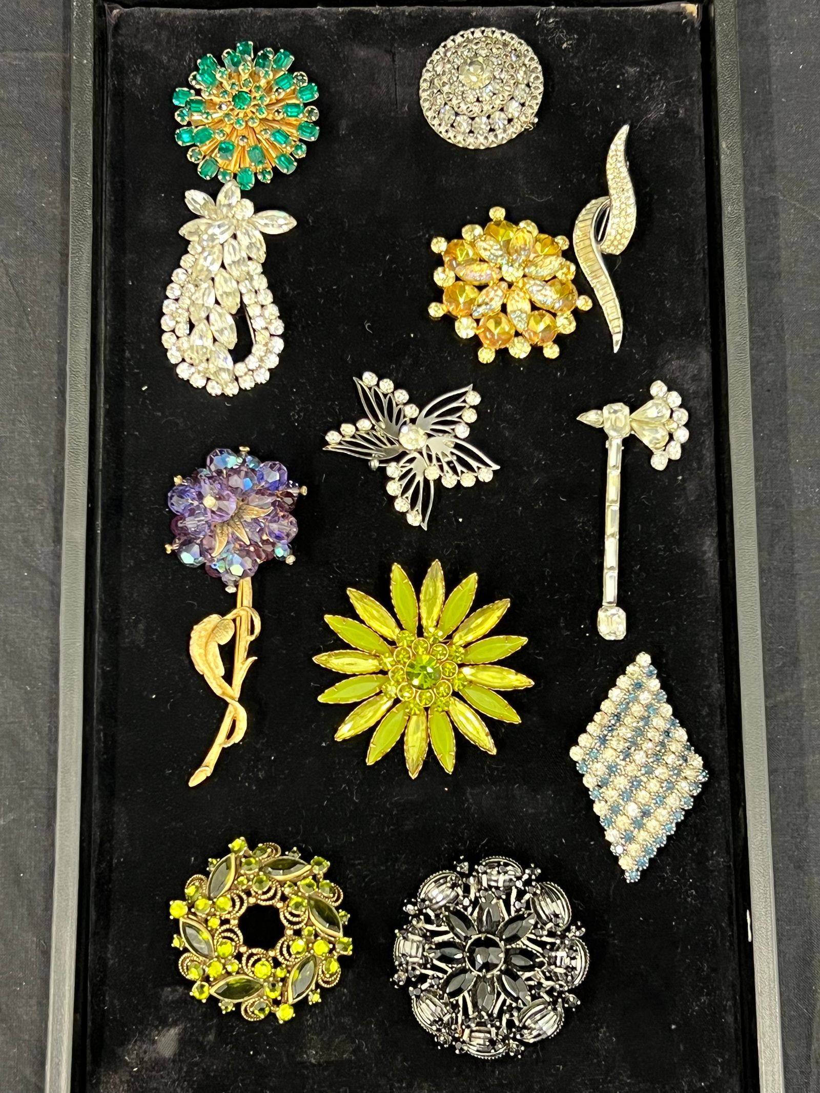 (12)Vintage Rhinestone Brooch Pins - Weiss, Vendome, Unmarked + More - Various Sizes (1 of 9)