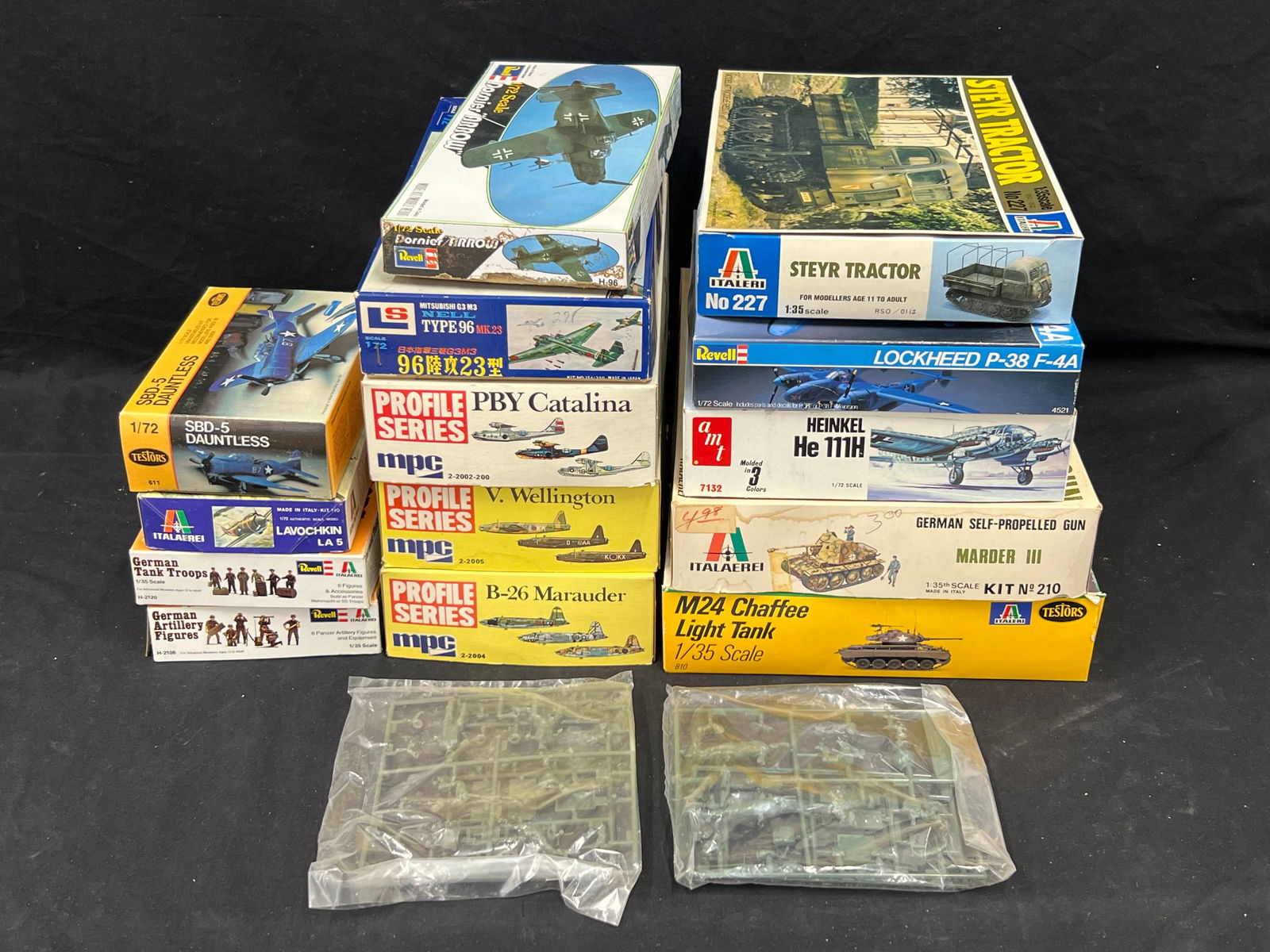 Lot Asst WWII Model Airplanes & Tanks - Italaerei German Gunmarder III, Chaffee M24 Tank, Profile (1 of 6)