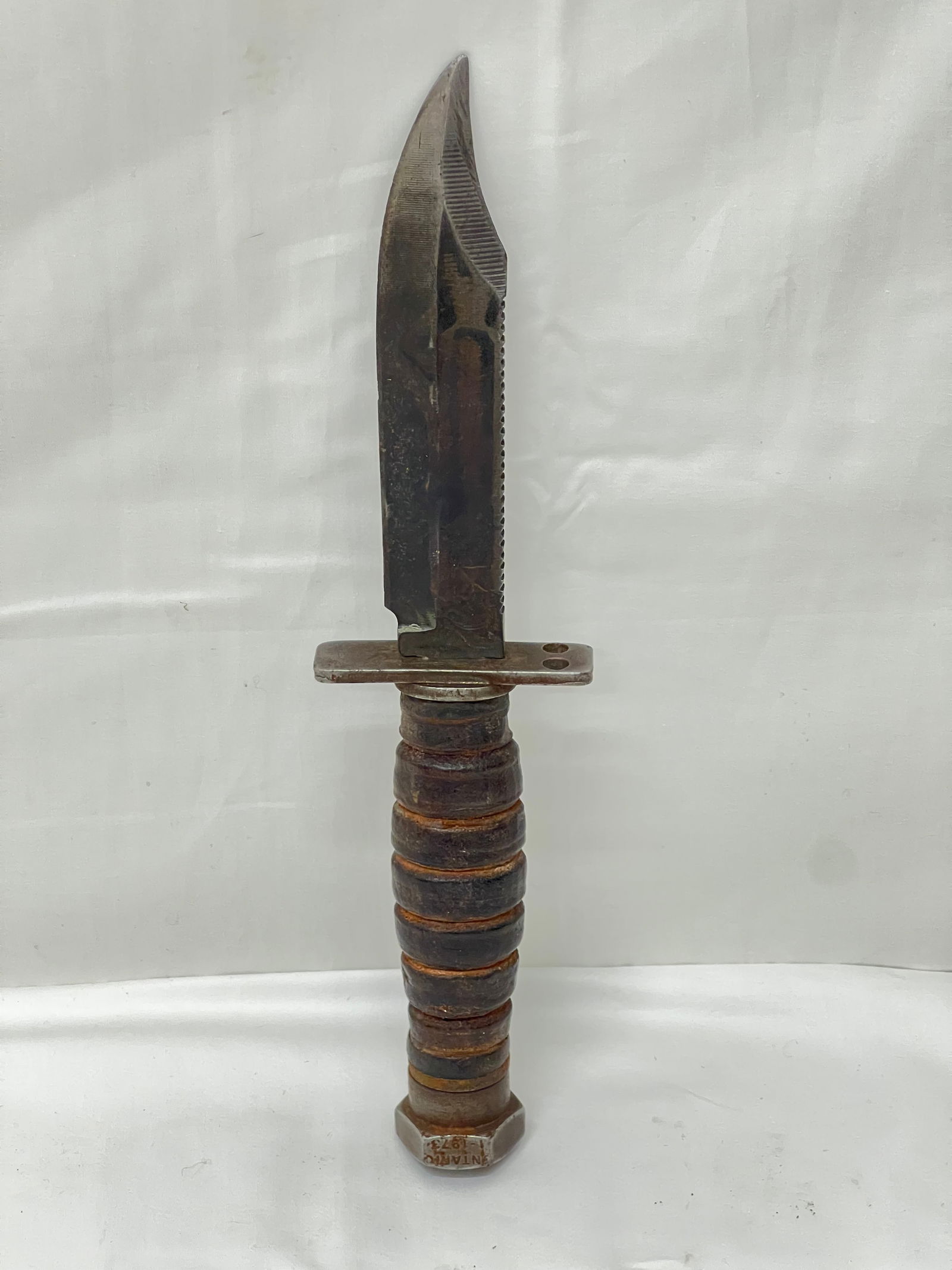 War Pilot Survival Knife 'Ontario 1-1973' - Knife Overall 9.25''L ,Blade 4.75'' - Marked on Handle: War Pilot Survival Knife 'Ontario 1-1973' - Knife Overall 9.25''L ,Blade 4.75'' - Marked on Handle
