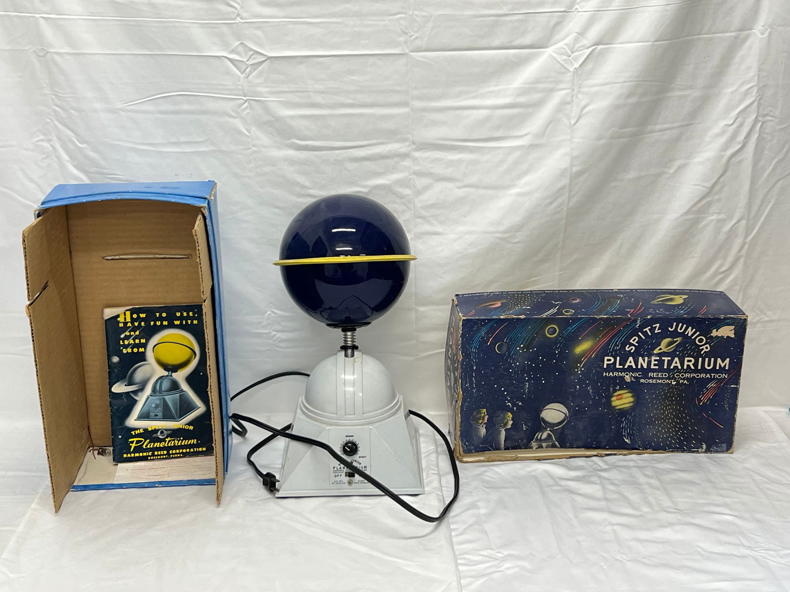 1954 Spitz Junior Planetarium, Manual w/ Box (Turns On) (1 of 6)
