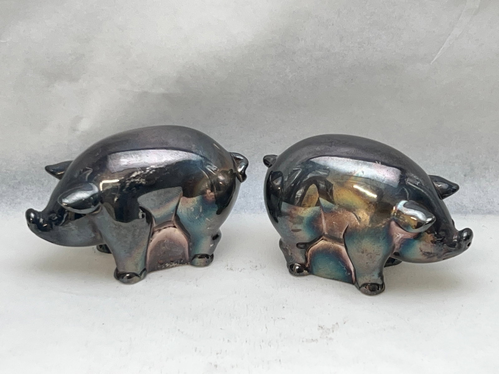 Pr Sterling Silver Pig Salt Pepper Shakers, TW 103.8g - 3'' x 1.5'': Pr Sterling Silver Pig Salt Pepper Shakers, TW 103.8g - 3'' x 1.5''