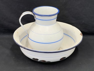 Old Tin Wash Basin w/ Pitcher Blue Stripe - Basin 13.5'' x 5'' , Pitcher 9.5''T