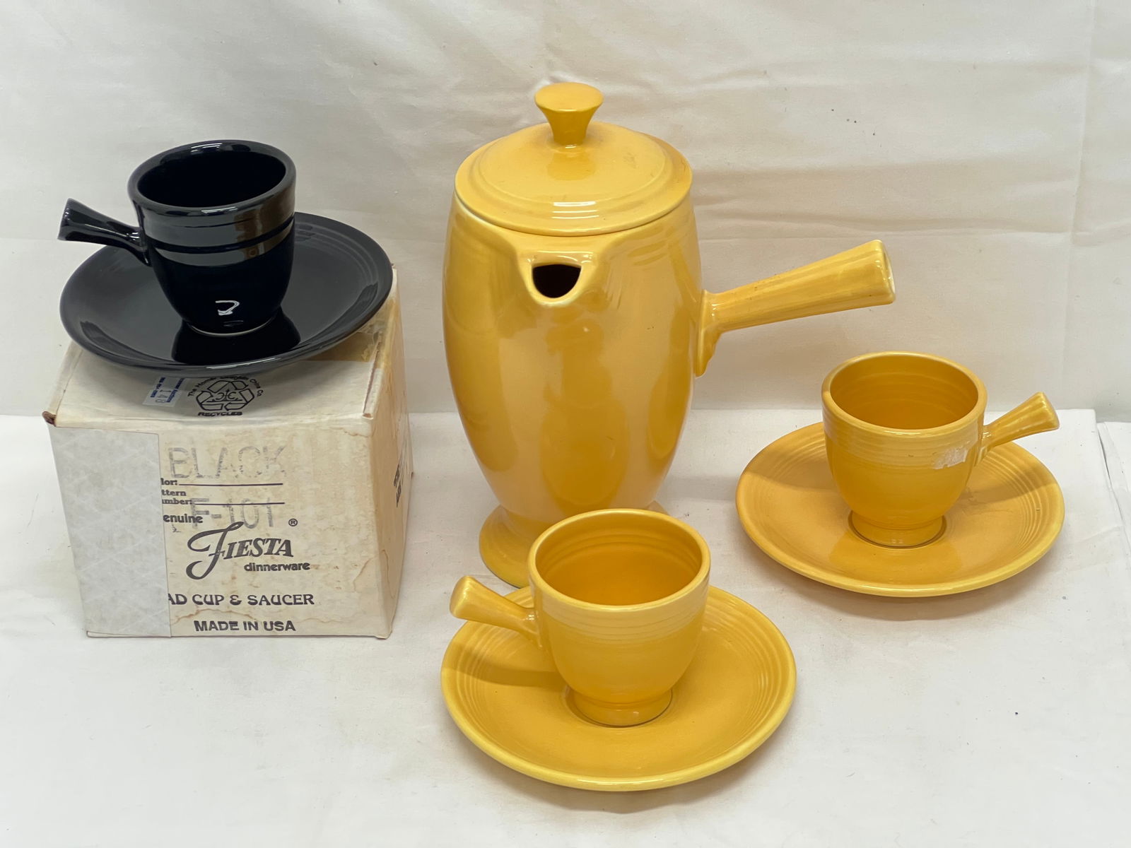 Vintage HL Fiesta Ware Demitasse Coffee + Cup / Saucers- Antique Gold Color Coffee Pot w/ 3 Demi (1 of 7)