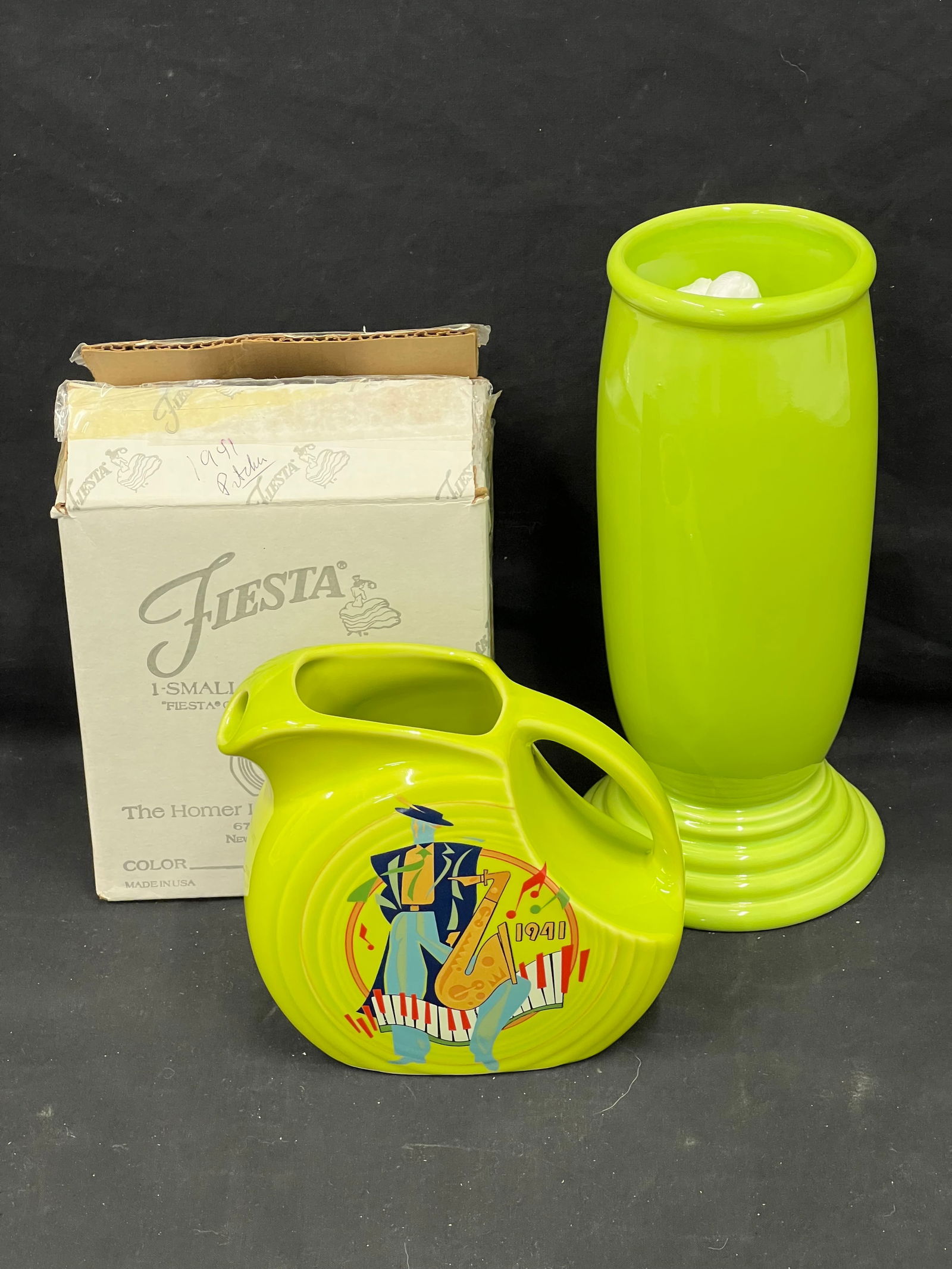 Fiesta Ware Chartreuse Vase + Disk Pitcher - Lemongrass Disk Juice Pitcher HLCCA 1941 Jazz Culture + (1 of 6)