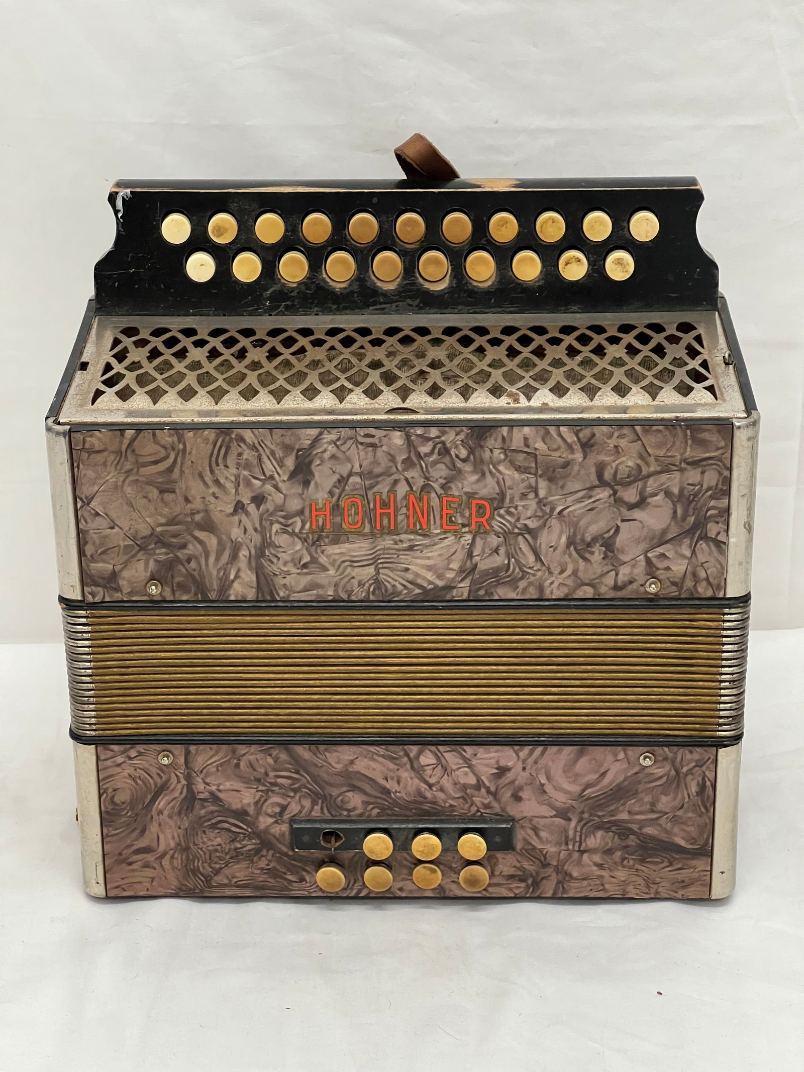 Vintage German Hohner Steel Reeds Accordian - (Missing 1 Button, See Photos): Vintage German Hohner Steel Reeds Accordian - (Missing 1 Button, See Photos)