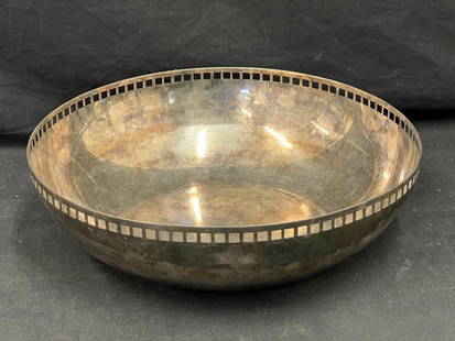 Swid Powell Skyscraper Silverplate Bowl - Richard Meier for Swid Powell 14'' Italian Silverplate: Swid Powell Skyscraper Silverplate Bowl - Richard Meier for Swid Powell 14'' Italian Silverplate Bowl