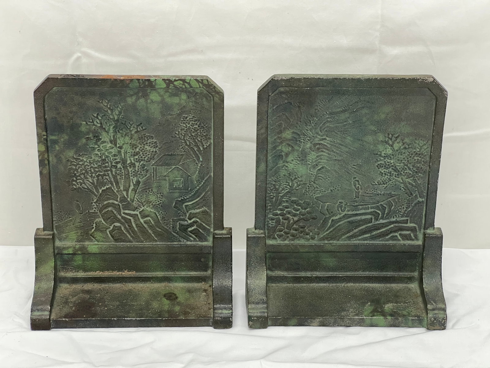 Cast Iron Japanese Tea Garden Bookends 5.5'' x 2'' x 7'': Cast Iron Japanese Tea Garden Bookends 5.5'' x 2'' x 7''