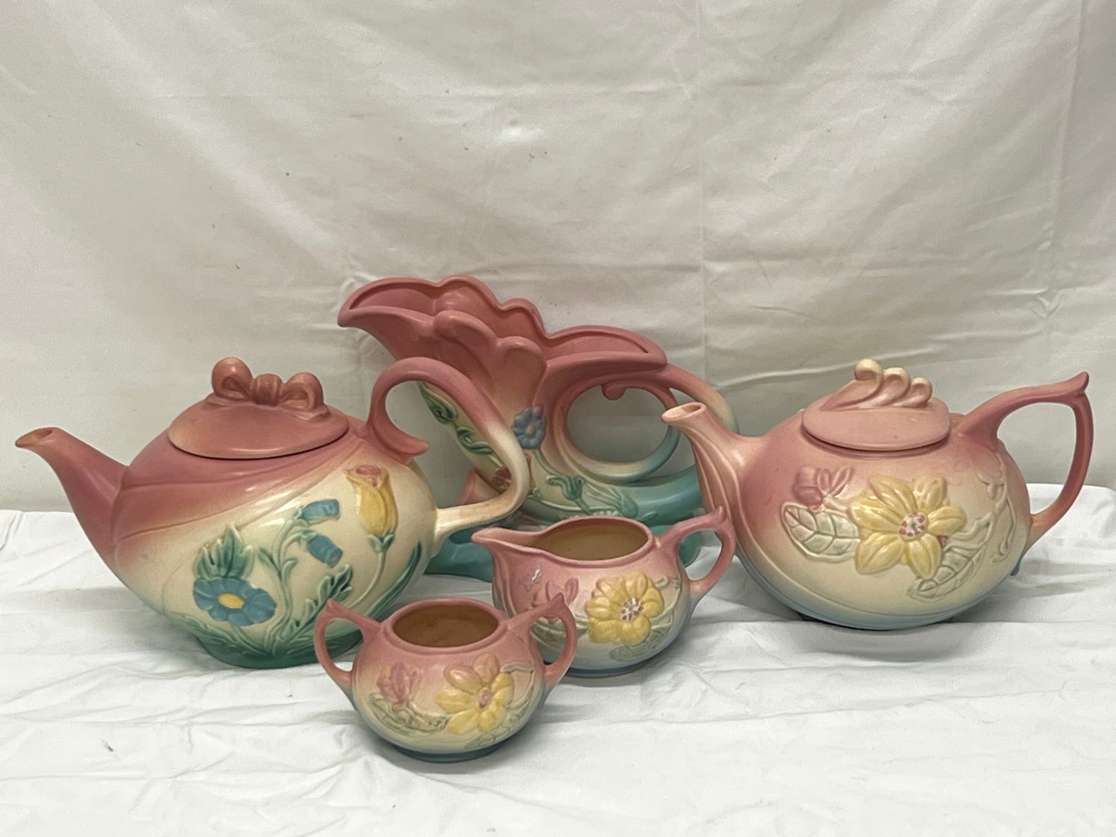 Vtg Hull Pottery Pink Magnolia Tea,Cream,Sugar,More - Matte Pastel Pink w/ Floral - 3pcs Magnolia (1 of 11)