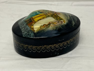 Handpainted Signed Russian Fedoskino Lacquer Box - Handpainted w/ Abalone Medallion Inside - Signed
