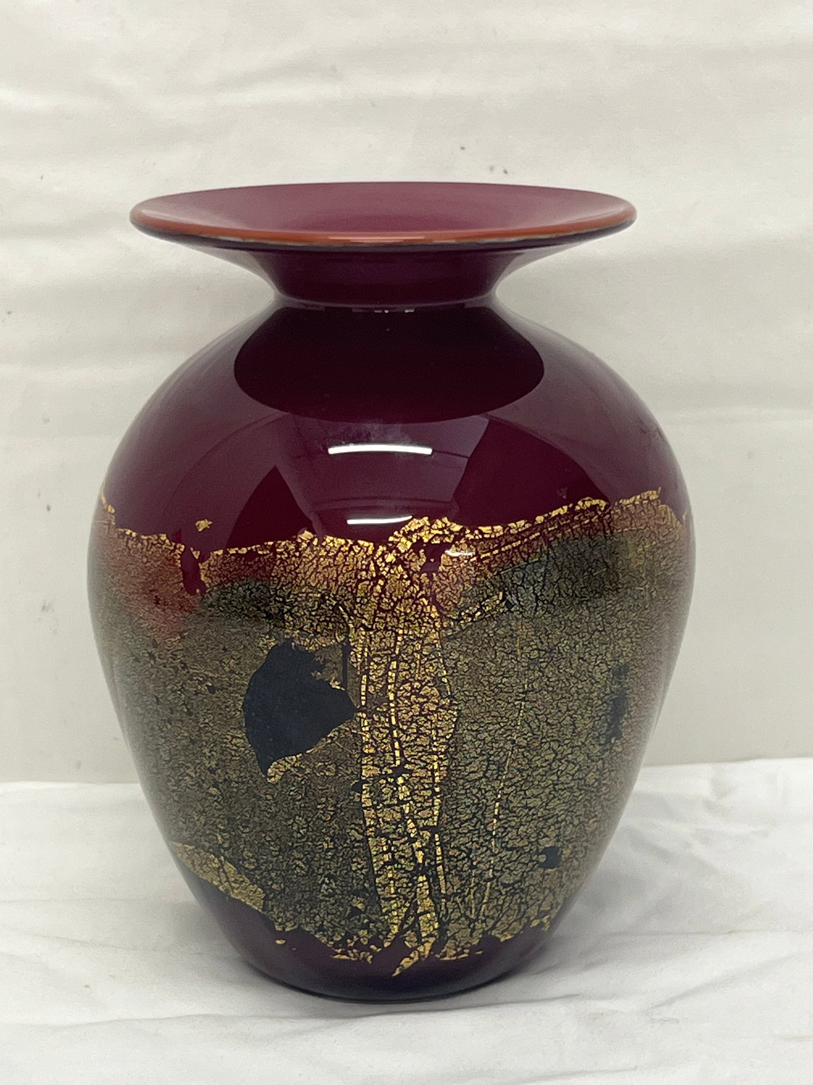 Signed Michael Nourot Deep Red w/ Gold Vase - 3.75'' x 6'': Signed Michael Nourot Deep Red w/ Gold Vase - 3.75'' x 6''