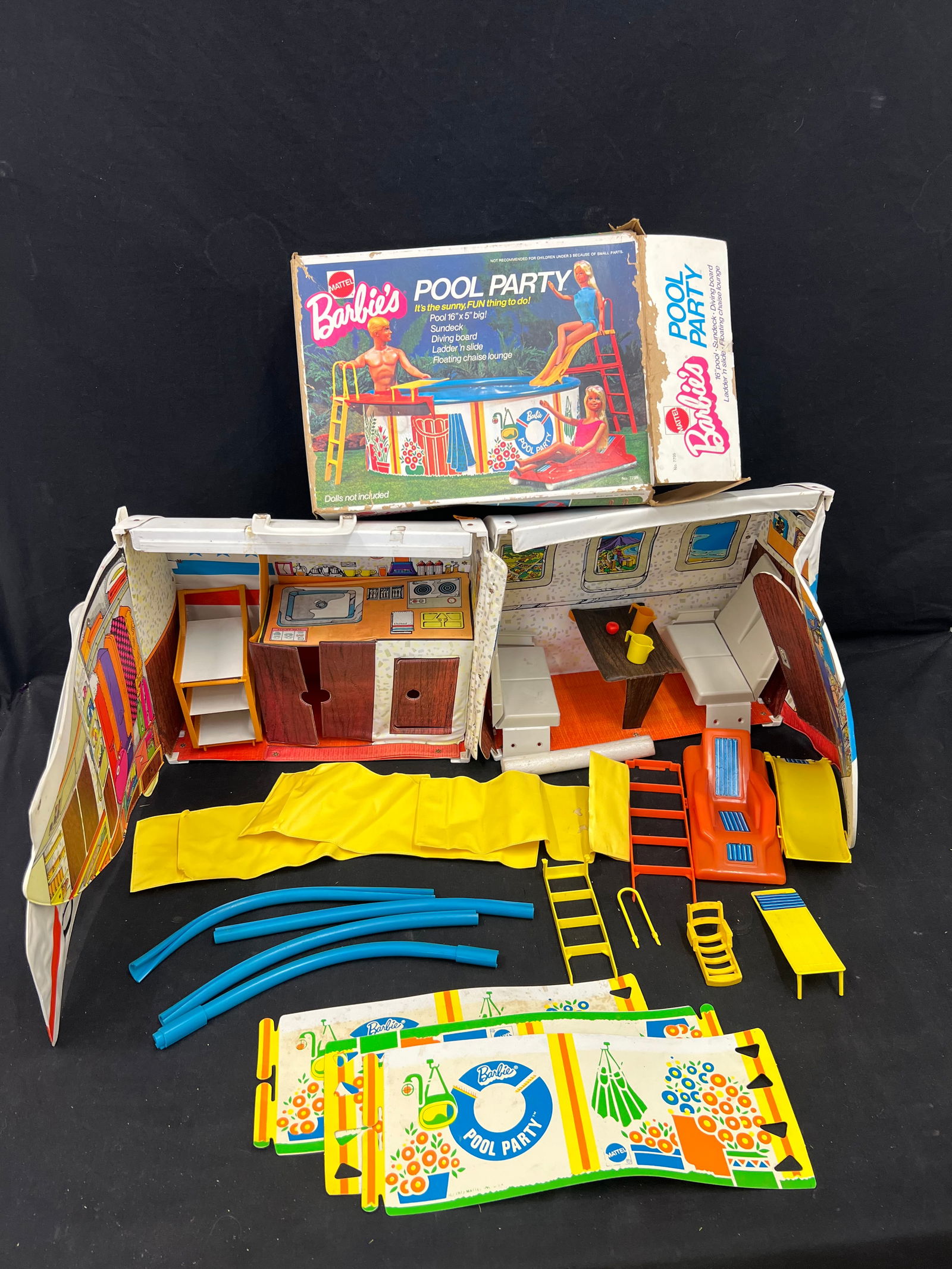 1970s Barbie United Airlines + Pool Party w/ Box - Pool Party Looks Complete w/ Box + United (1 of 11)