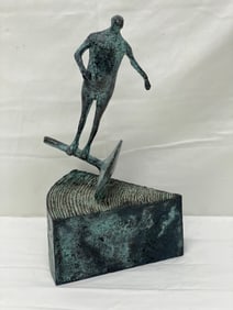Robert William Hinds Signed Bronze Sculpture - 6'' x 5'' x 11.75'' - Robert Hinds was a Competitive