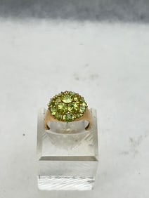 14K Yellow Gold Peridot Ring, Sz 7, TW 4.13g - (17)Beautiful Peridot Gems