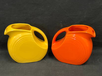 (2)Fiesta Pottery Juice Disk Pitchers: (2)Fiesta Pottery Juice Disk Pitchers