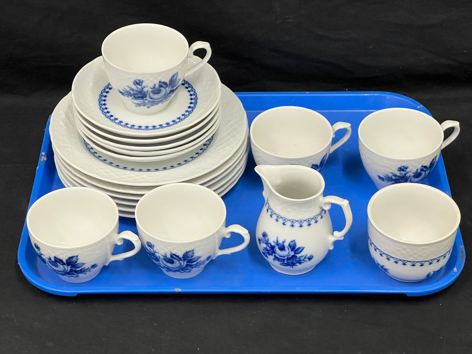 Bavaria Germany China Blue White Floral SCH440 - Schumann Arzberg - Cobalt Blue Floral - Tea / Lunch (1 of 5)