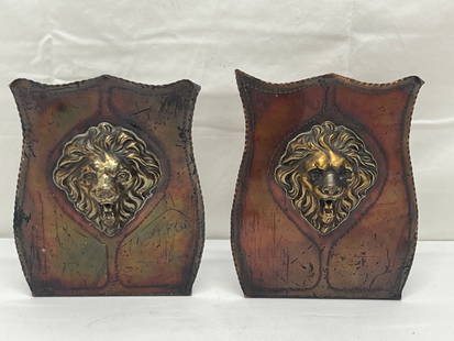 Pr Copper Bookends w/ Lion Heads 5'' x 3'' x 6'': Pr Copper Bookends w/ Lion Heads 5'' x 3'' x 6''