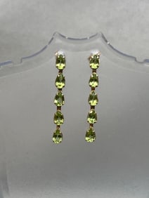 14K Gold Peridot Gemstone Dangle Earrings 1.5''L - TW 2.46g 14K Yellow Gold Earrings & Backs