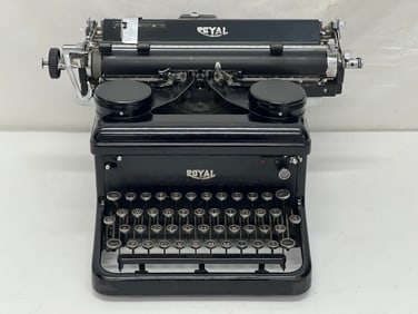 Antique Royal Typewriter