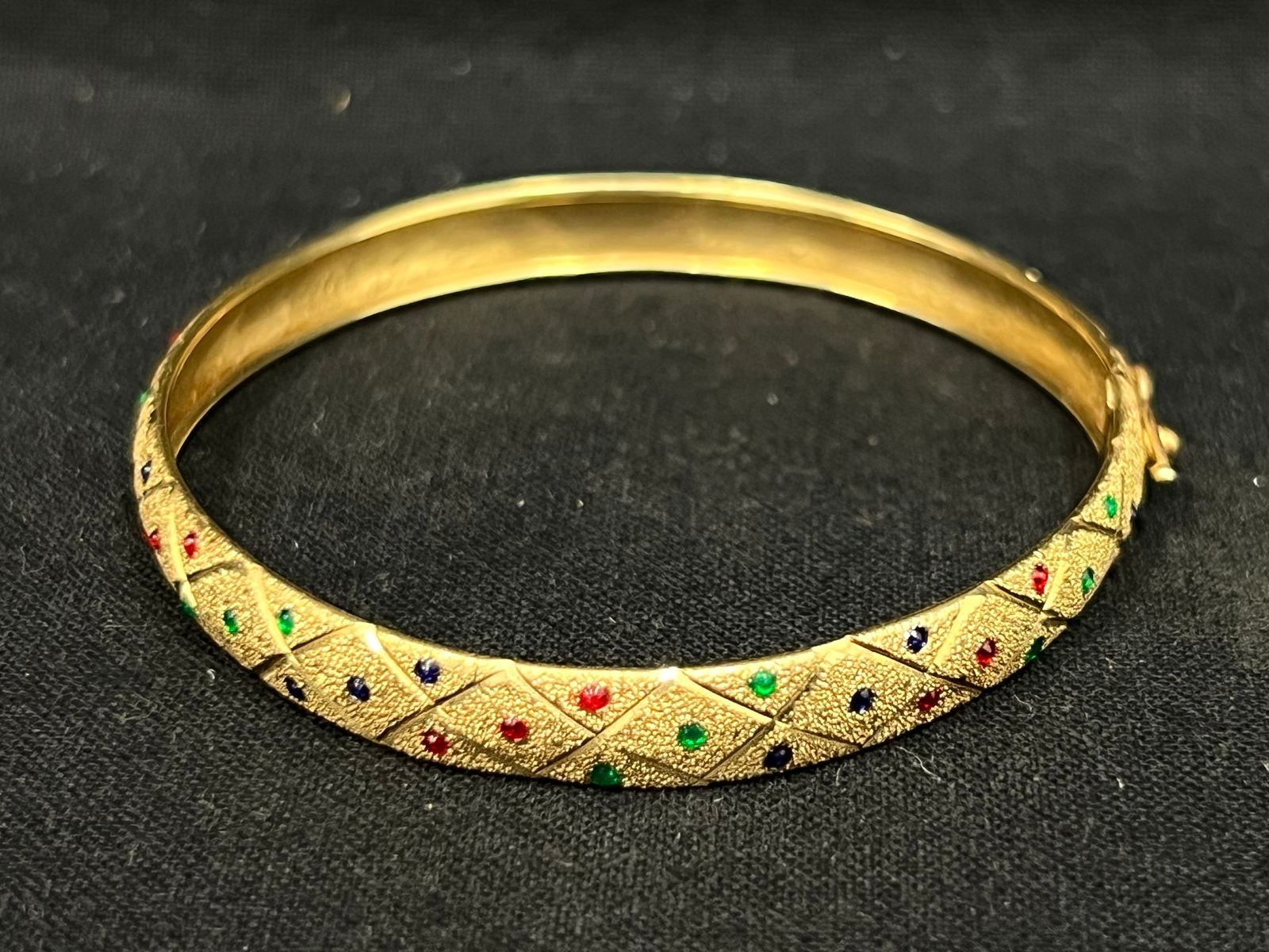 10K Gold Bangle Bracelet with Enamel 4.55g - Vintage Hallmarked with Hinge Closure 2.5'' Cir (1 of 4)