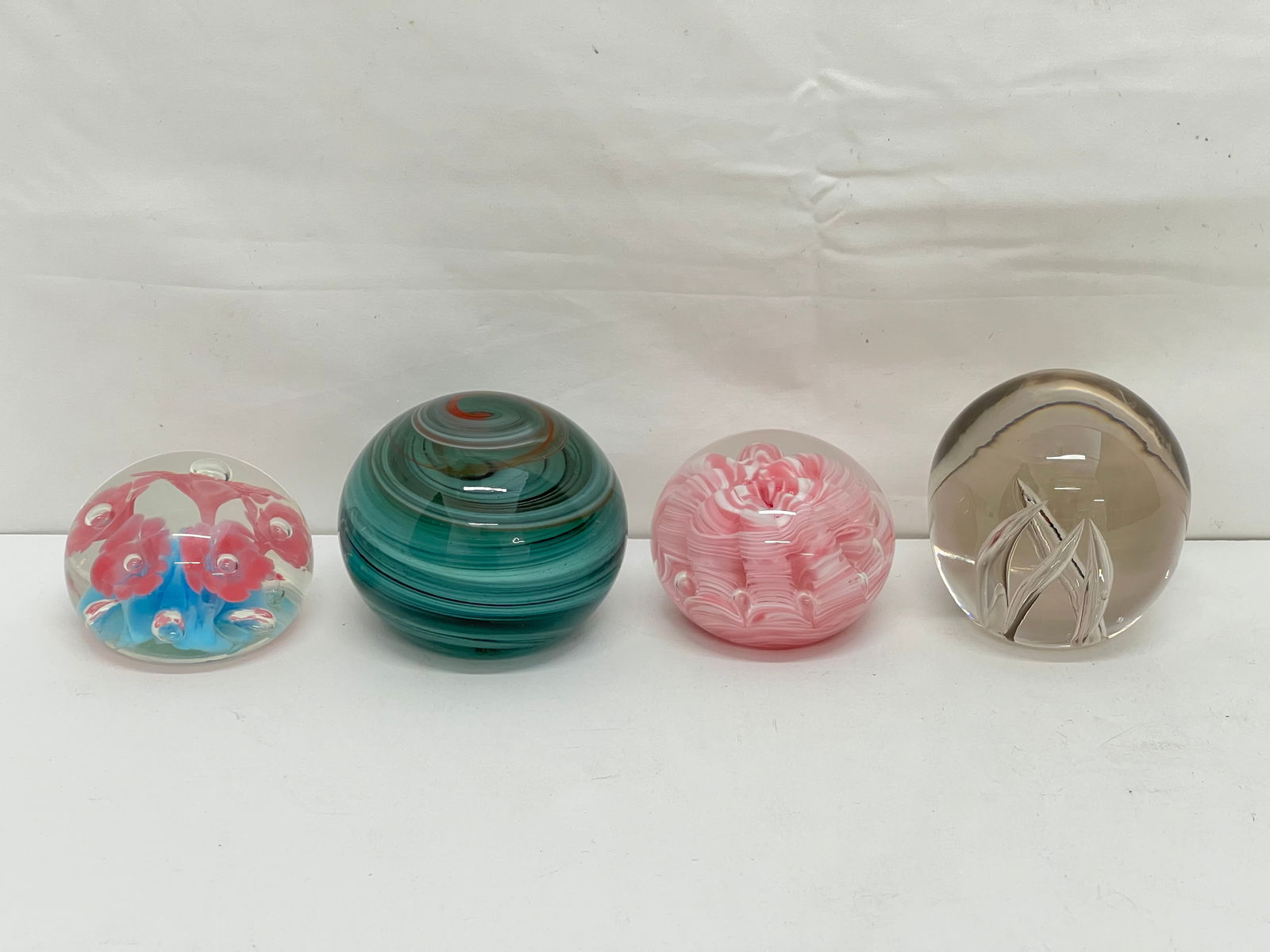 (4)Vintage Art Glass Paperweights, St.Clair & More - (2)Pink Swirl & Flowers by St.Clair, (1 of 9)